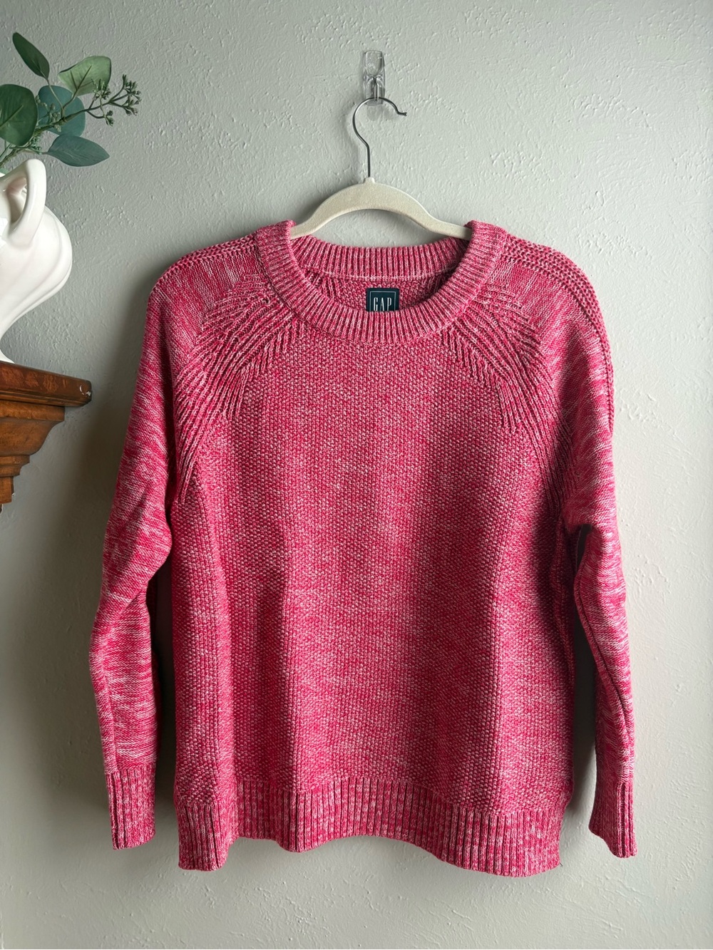 GAP pink crewneck pullover sweater